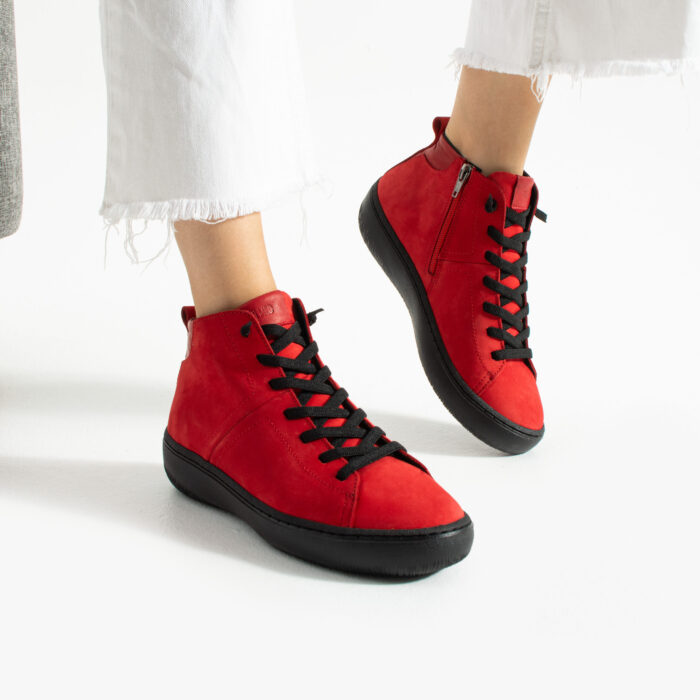 Дамски червени спортни боти до глезена от набук Amazonia