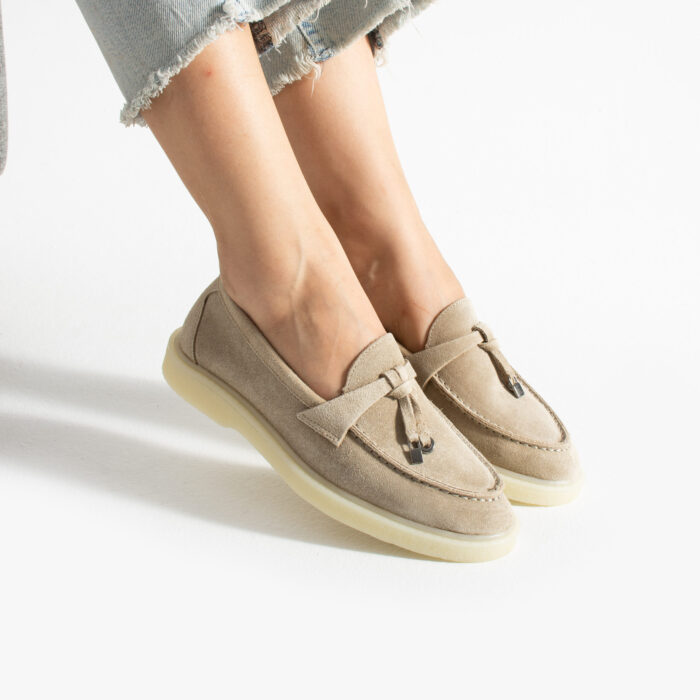 Дамски бежови мокасини от естествен велур Mombasa