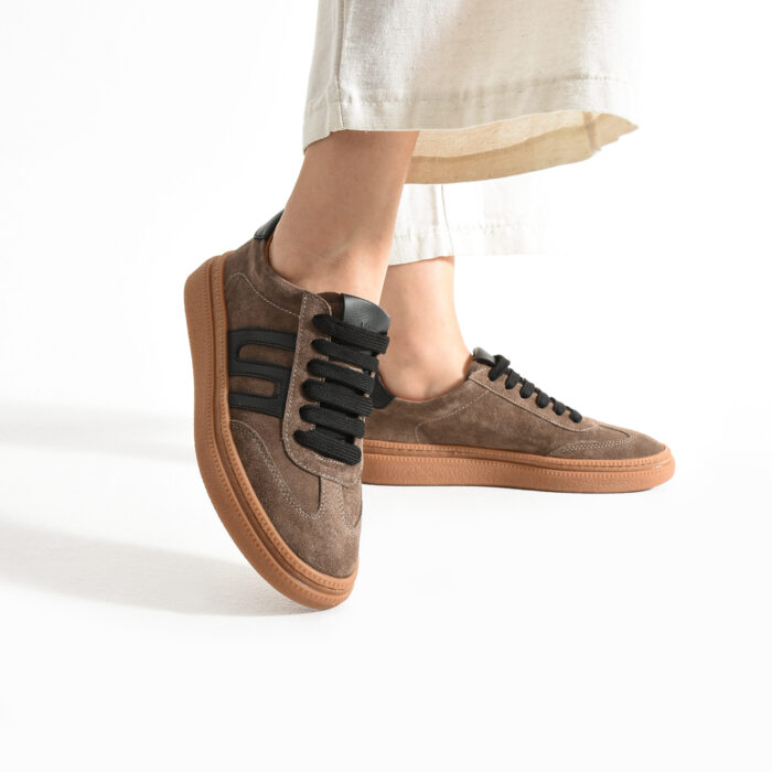 Дамски кафяви кецове от естествен велур Nairobi