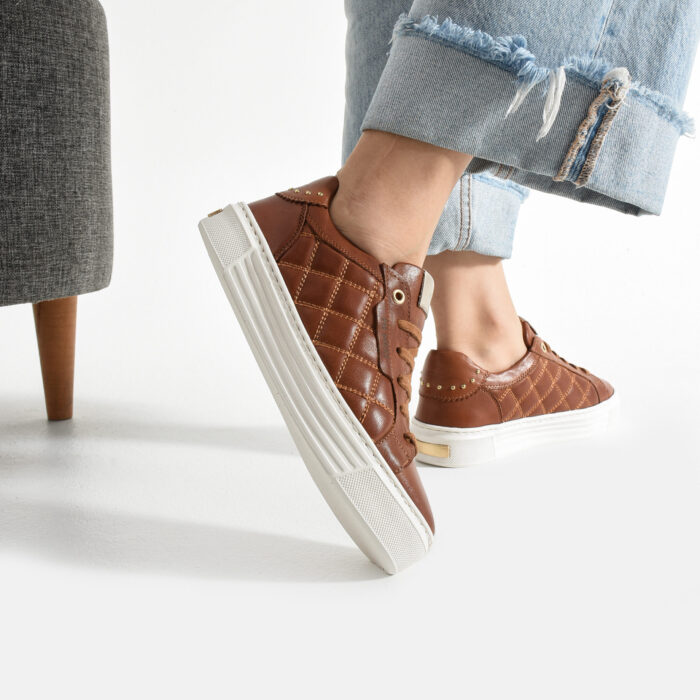 Дамски кафяви кецове от естествена кожа Giza