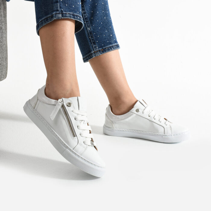 Дамски бели кецове от естествена кожа Karnak