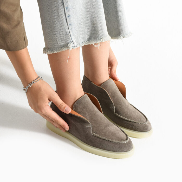 Дамски кафяви боти до глезена от естествен велур Susa