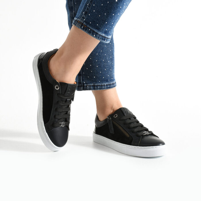 Дамски черни кецове от естествен велур Karnak