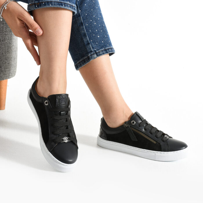 Дамски черни кецове от естествен велур Karnak