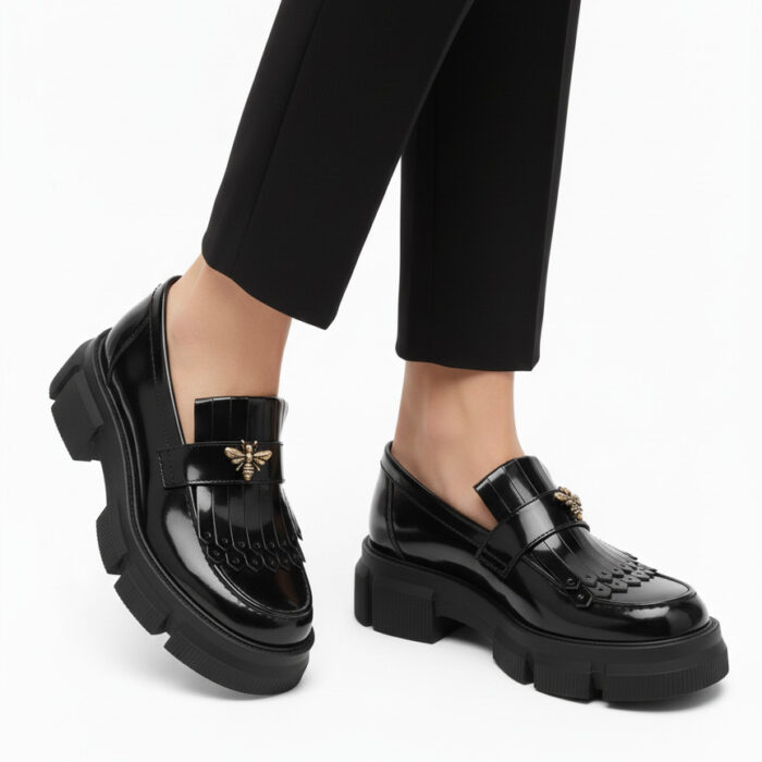 Дамски лачени черни мокасини от естествена кожа с груба подметка Kush