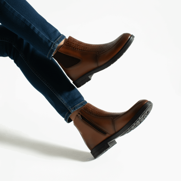 Елегантни светло кафяви мъжки боти от естествена кожа с цип Delhi