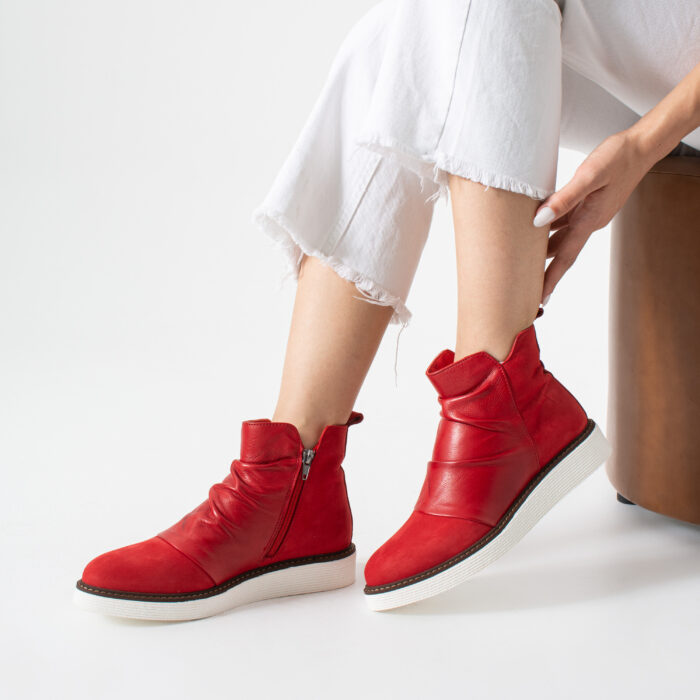 Дамски червени боти от естествена кожа и велур Havana