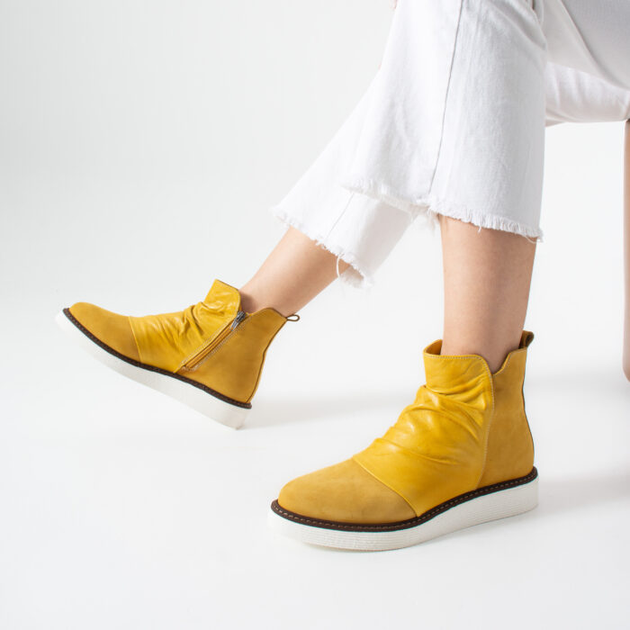 Дамски жълти боти от естествена кожа и велур Havana