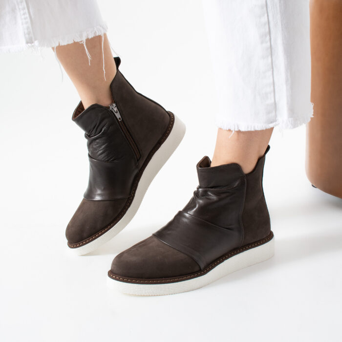 Дамски кафяви боти от естествена кожа и велур Havana