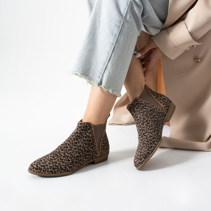Дамски леопардови елегантни равни боти от естествен велур Monte