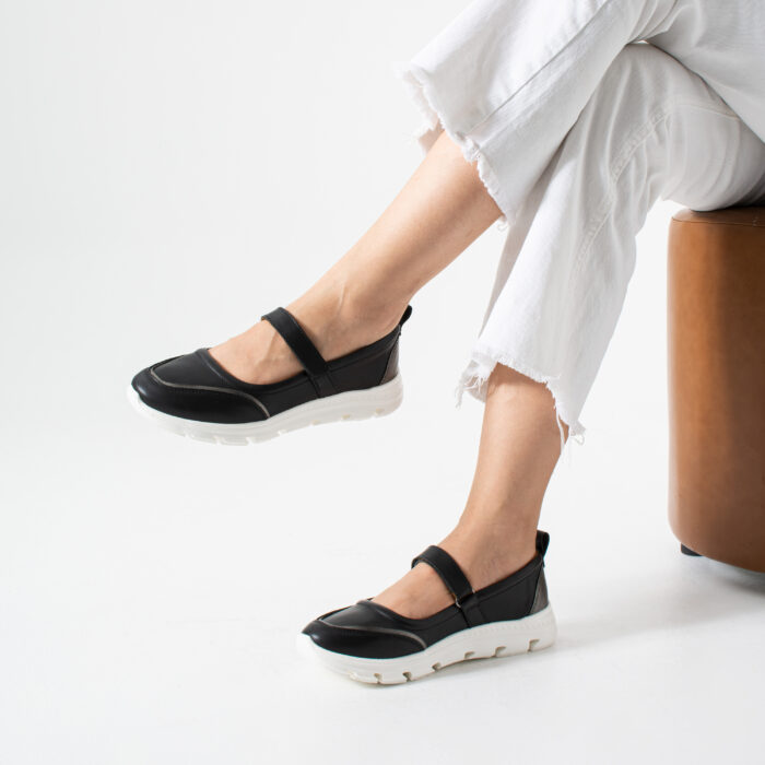 Дамски черни ежедненви обувки от естествена кожа и текстил Aria