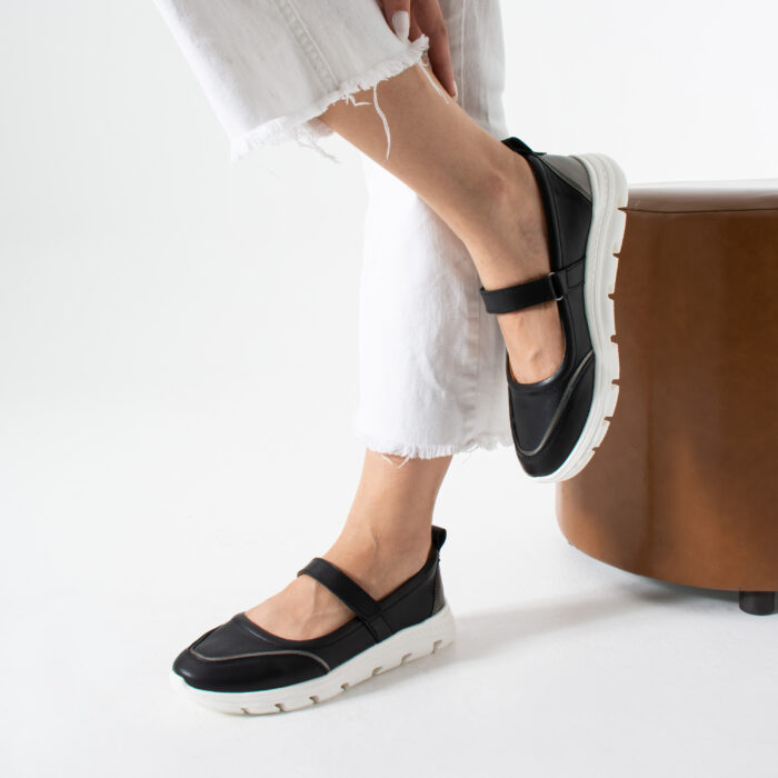 Дамски черни ежедненви обувки от естествена кожа и текстил Aria