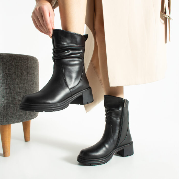 Дамски черни боти от естествена кожа на ток Tiana