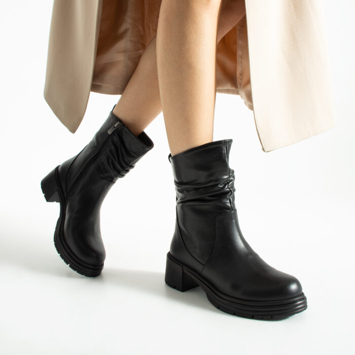 Дамски черни боти от естествена кожа на ток Tiana
