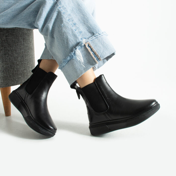 Дамски черни спортни боти от естествена кожа Samira