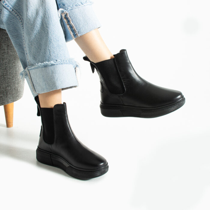 Дамски черни спортни боти от естествена кожа Samira