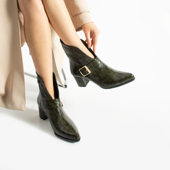 Дамски тъмнозелени лачени боти на ток от естествена кожа Cara