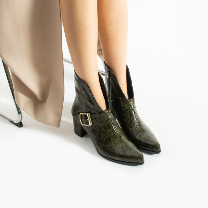 Дамски тъмнозелени лачени боти на ток от естествена кожа Cara