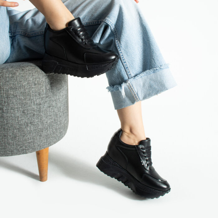 Дамски черни маратонки със скрита платформа от естествена кожа Rabat