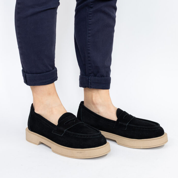 Дамски черни мокасини от естествен велур Cornelia