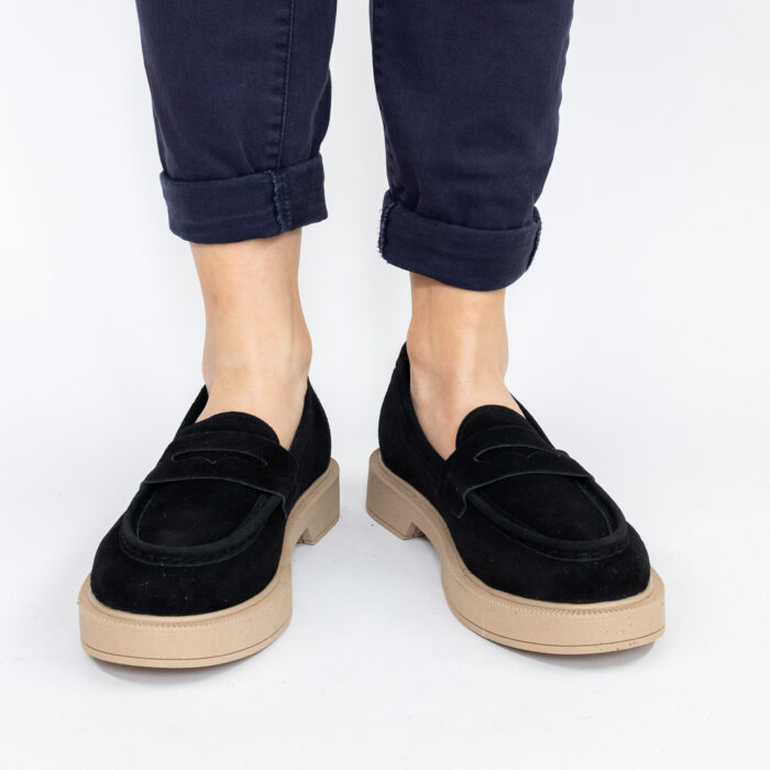 Дамски черни мокасини от естествен велур Cornelia