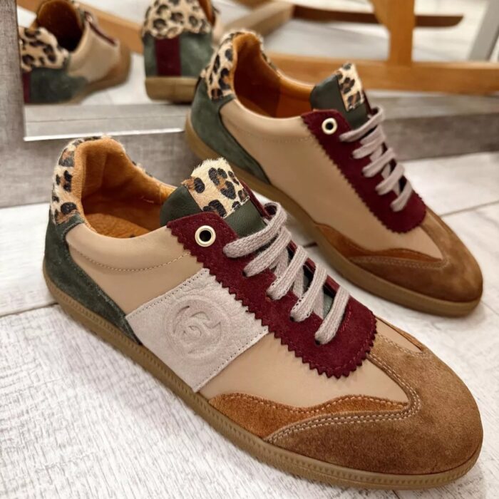 Дамски цветни кецове от естествена кожа Omaha