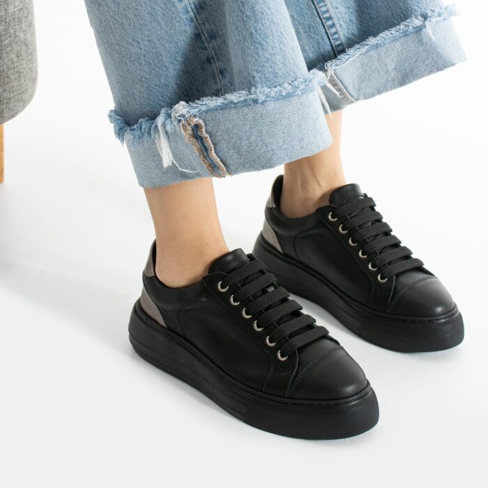 Дамски черни кецове от естествена кожа Carren Дамски черни кецове от естествена кожа Carren