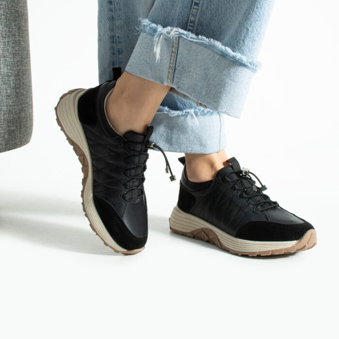 Дамски черни сникърси от естествена кожа Misha