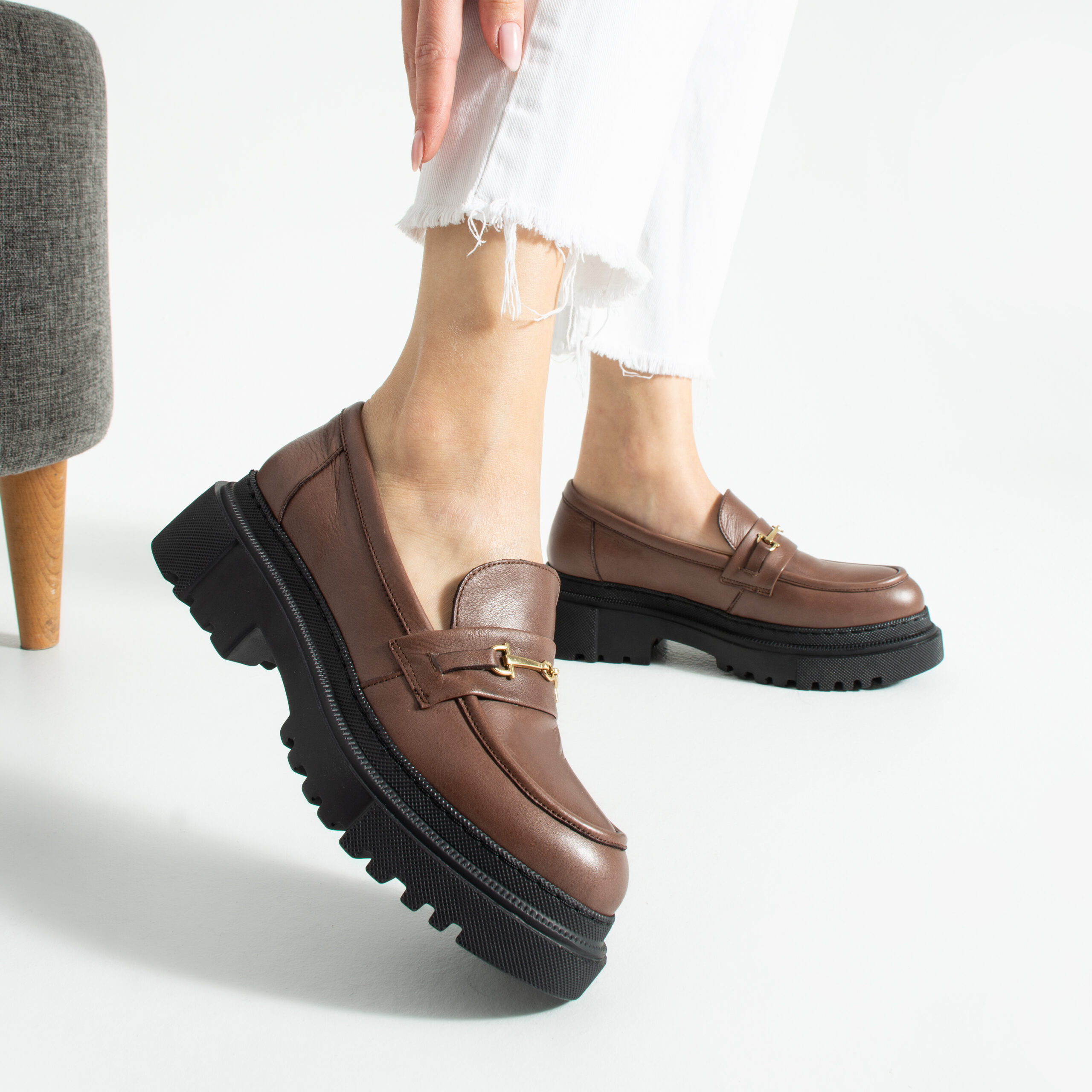 Дамски кафяви мокасини от естествена кожа с груба подметка Carmen Дамски кафяви мокасини от естествена кожа с груба подметка Carmen - Image 3