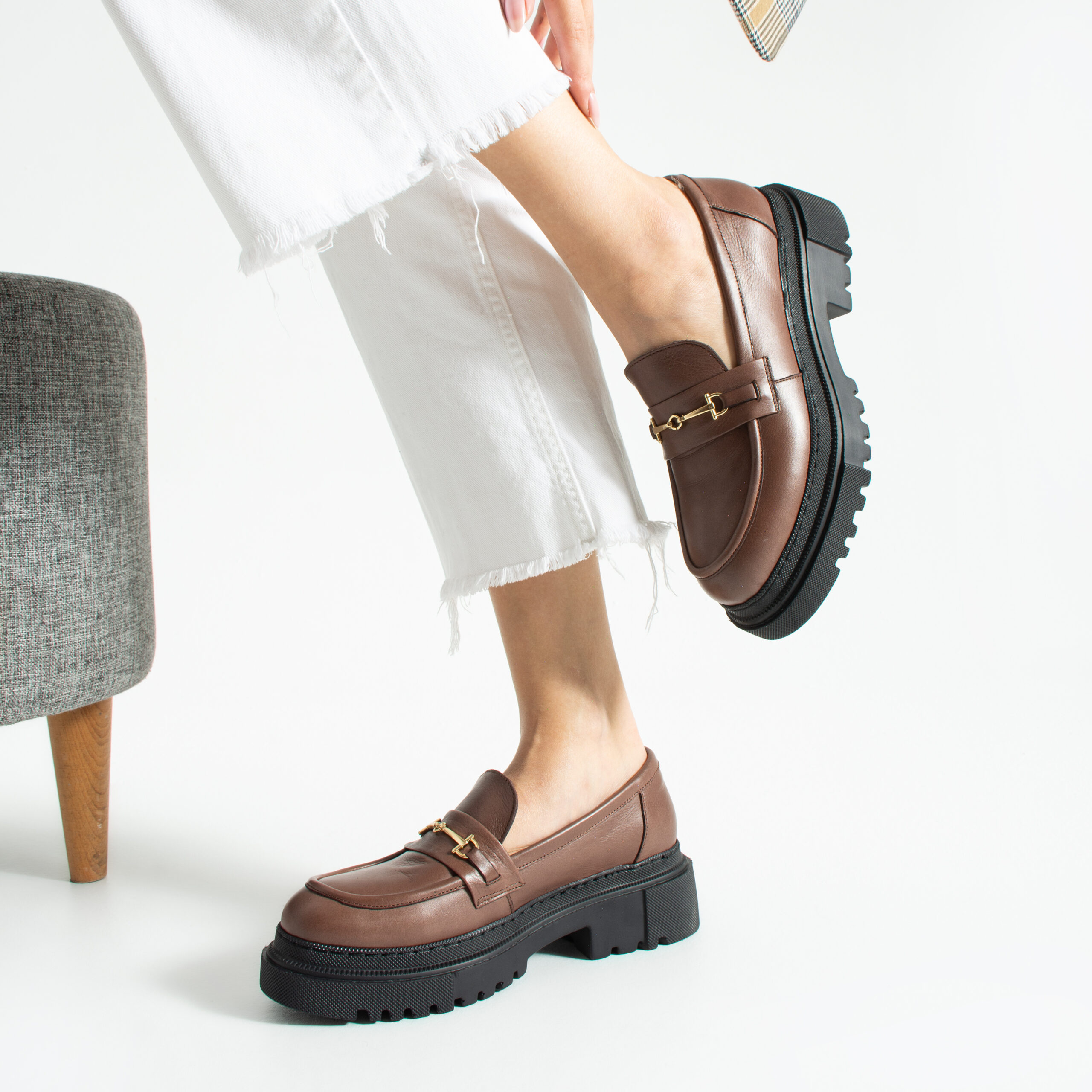 Дамски кафяви мокасини от естествена кожа с груба подметка Carmen Дамски кафяви мокасини от естествена кожа с груба подметка Carmen - Image 4