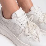 Бели дамски сникърси от естествена кожа с дантела и перли Brandy — снимка 2